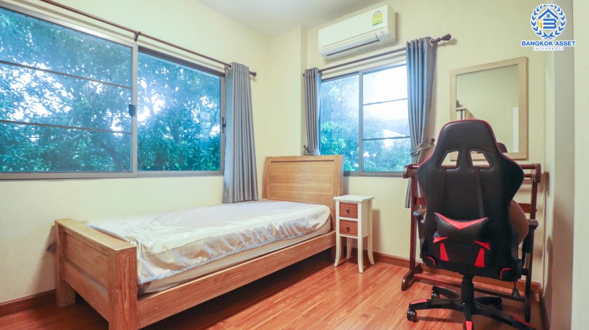 *****บ้านเดี่ยวมือสองย่านนนทบุรี ม.เพอร์เฟคเพลส ราชพฤกษ์ เฟส2 เนื้อที่กว้าง 71.60 ตร.ว. ฟังก์ชัน 4 ห้องนอน 3 ห้องน้ำ ที่จอดรถ 2 คัน บ้านสภาพสวย พร้อมเข้าอยู่ หน้าบ้านไม่ชนกับหลังอื่น ตั้งบนทำเลเดินทางสะดวก ใกล้รถไฟฟ้าสายสีม่วง "สถานีบางรักน้อยท่าอิฐ" และทางด่วน "กาญจนาภิเษก"